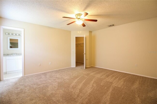 Building Photo - 527 Emerald Cove Loop