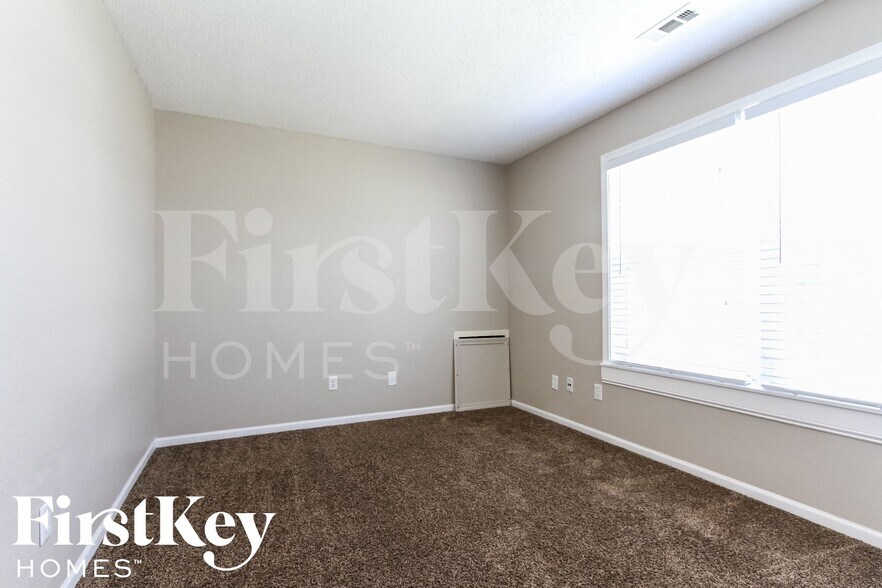 Building Photo - 1938 Bradford Trace Way