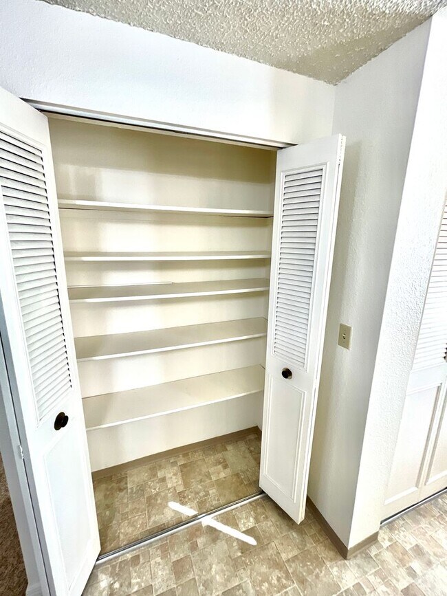 Building Photo - 3047 Kane St