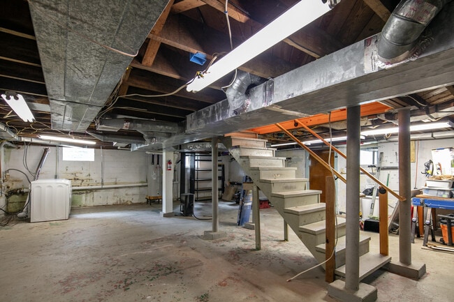 Building Photo - 126 Lackawanna Rd