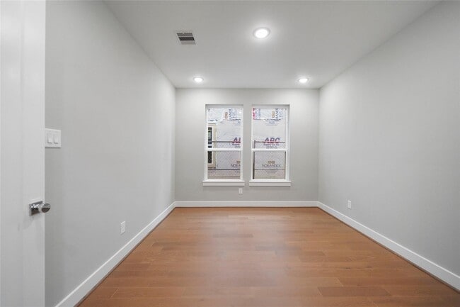 Building Photo - 6424 Cebra St