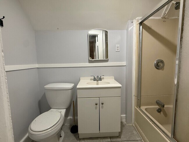 Building Photo - 175 Avenue E