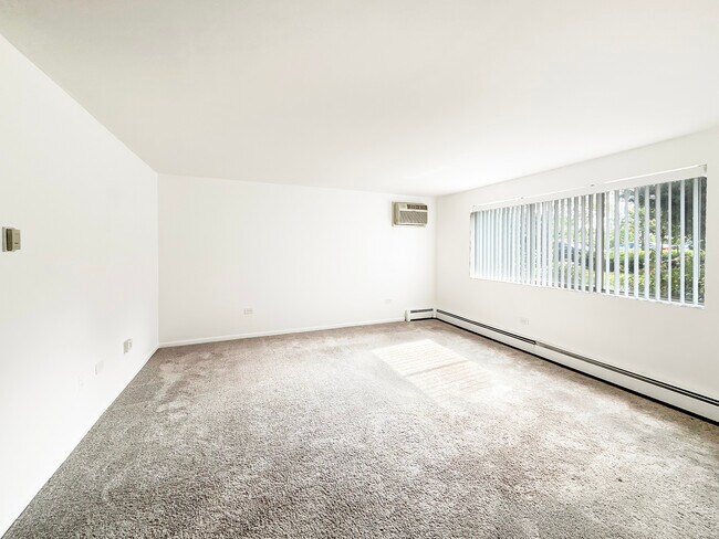 Building Photo - 17812 Oak Park Ave