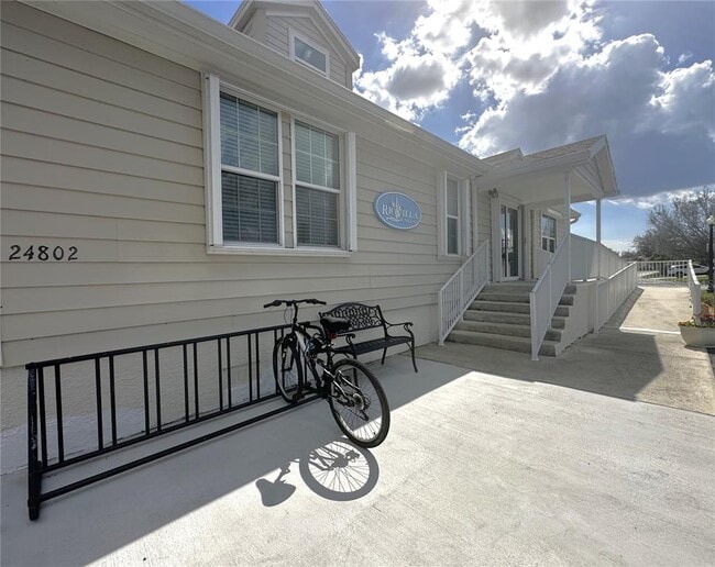 Building Photo - 24748 Rio Villa Lakes Cir