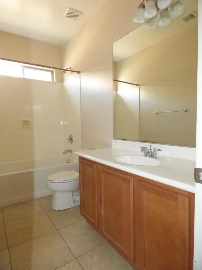 Building Photo - Great home for the money and size in Wadde...