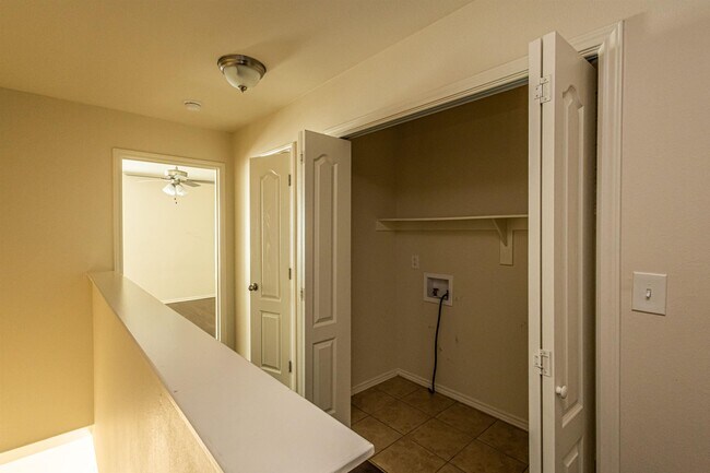 Building Photo - 108 Niagara Dr.