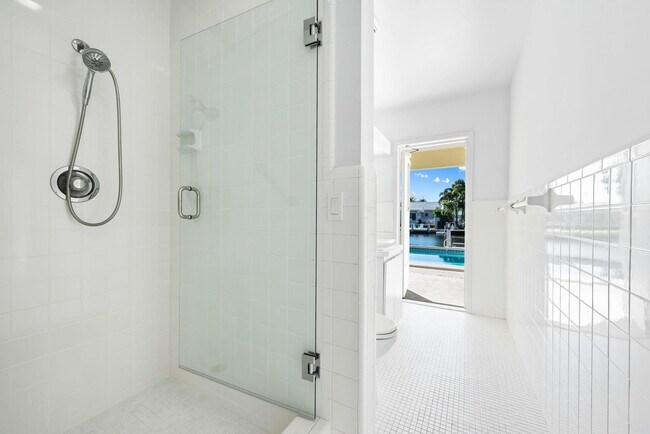 Building Photo - 2612 Marion Dr