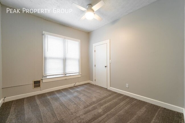 Building Photo - 732 1/2 Neil Avenue-