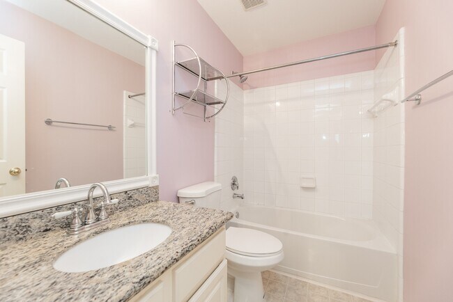 Building Photo - 14335 Pelican Marsh Dr