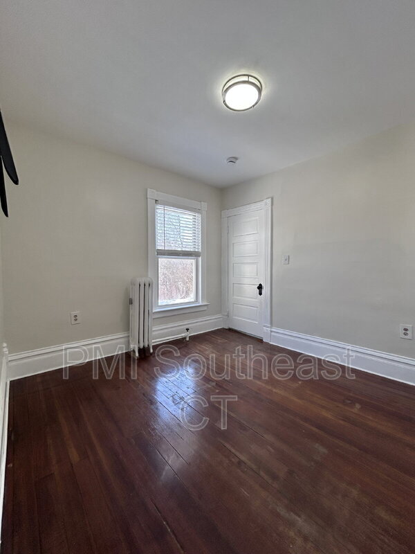 Building Photo - 26 Kinney Ave