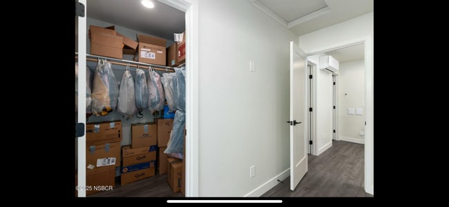 Building Photo - 1572 Rhinestone Ct