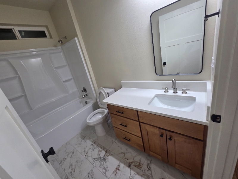 Building Photo - 27908 U St