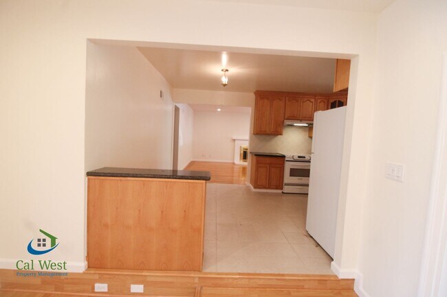 Building Photo - 126 Calado Ave