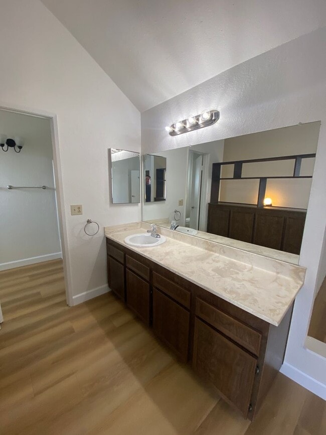 Building Photo - 7508 Parkway Dr