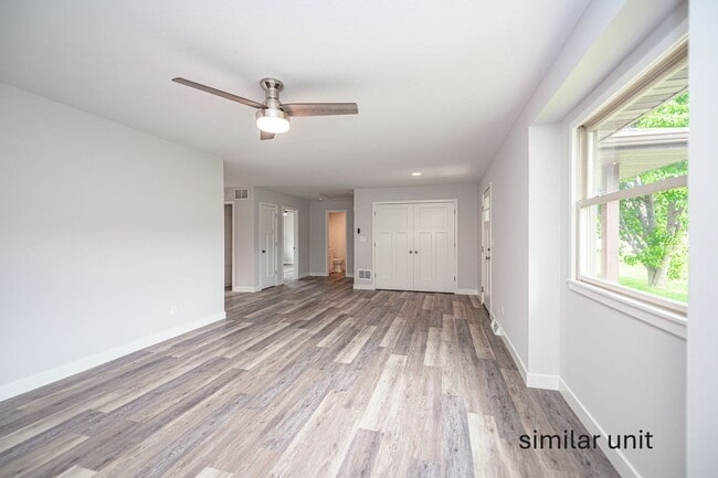 Building Photo - GEORGETOWN Duplex - SW Columbia – 3 Bed, 3...