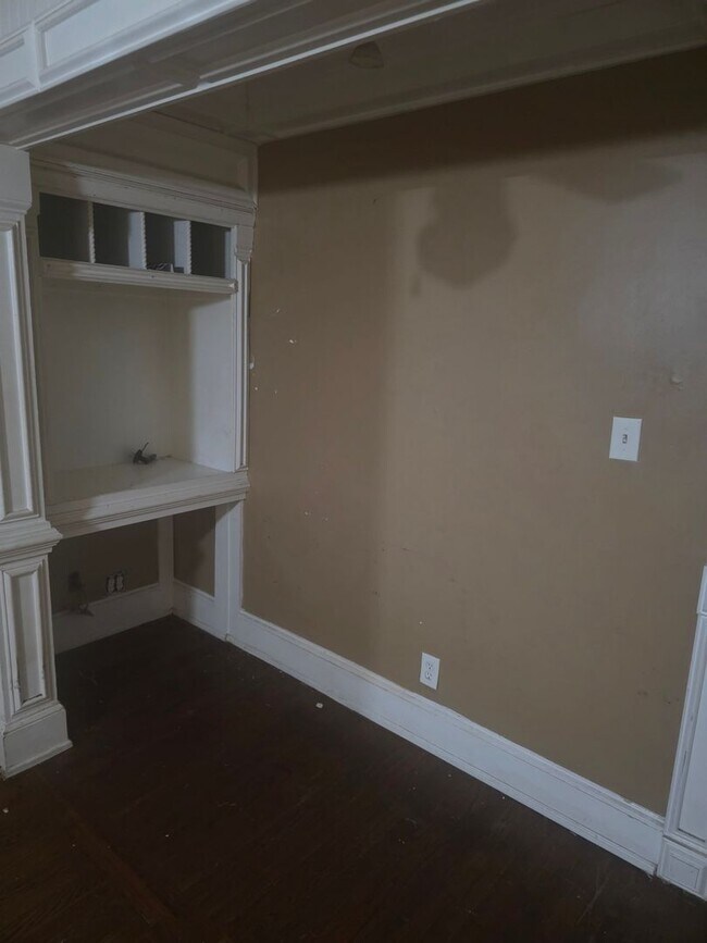 Building Photo - Charming 4BR House in Atlanta