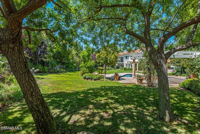 Building Photo - 31858 Saddletree Dr