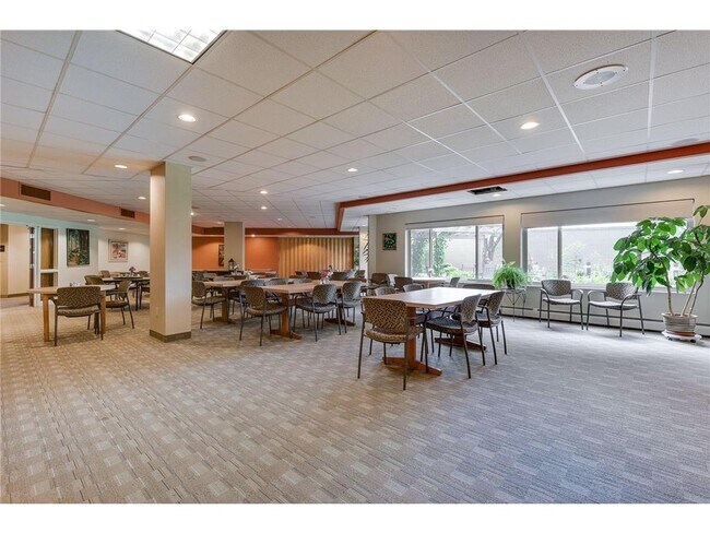 Building Photo - 1425 W 28th St