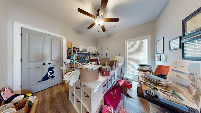 Building Photo - 1289 Foxtail Ln