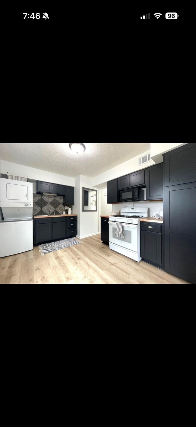 Building Photo - 4212 Jewel St