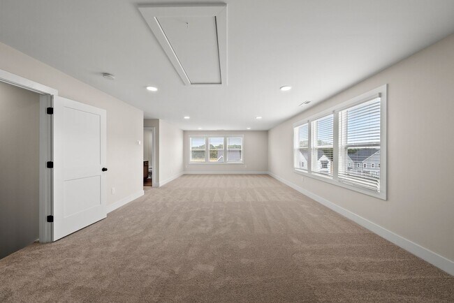 Building Photo - 3018 White Rail Dr
