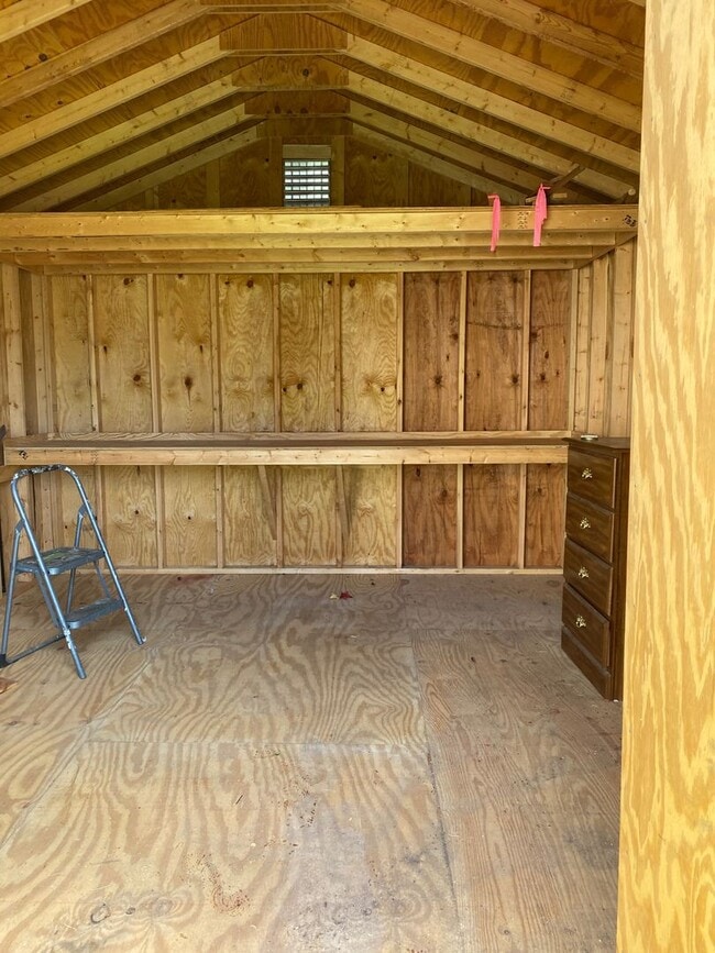 Building Photo - 3 BED, 1 BATH HOME IN GREYSTONE AREA, $1450 MONTH, $1450 DEPOSIT