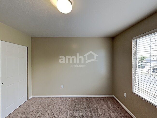 Building Photo - 2671 W 2175 S