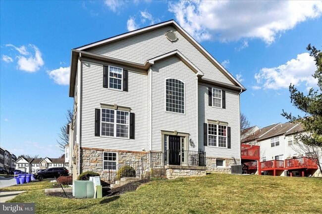 Primary Photo - Available Now - 3 Bedroom Home in Dallasto...