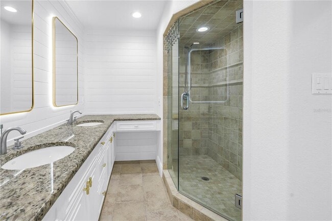 Building Photo - 1355 Pinellas Bayway S