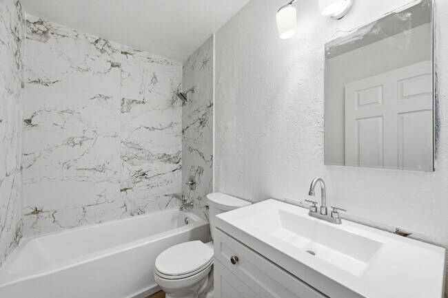 Building Photo - 2558 N 40th St