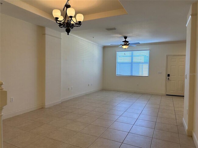 Building Photo - 2562 Bella Vista Dr