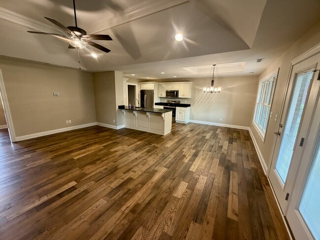 Building Photo - 110 Lala Ln