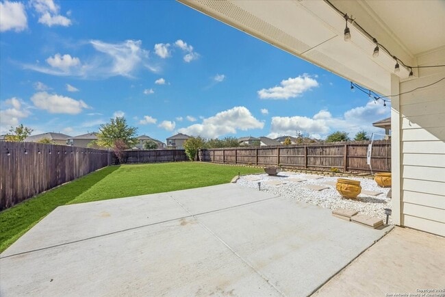Building Photo - 9721 Moon Shine