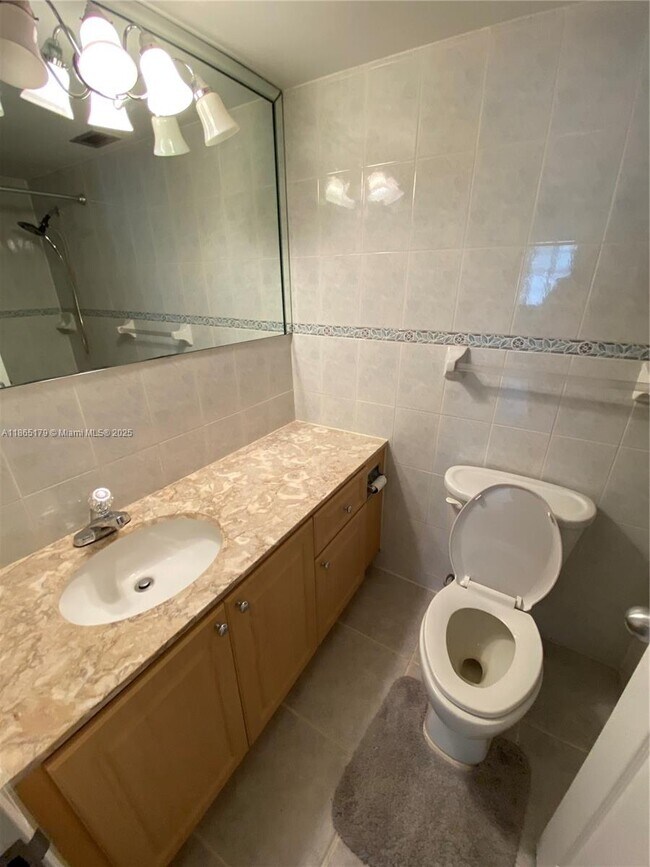 Building Photo - 3725 S Ocean Dr