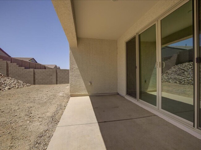 Building Photo - Corona de Tucson 4 Bedroom 2 Bathroom