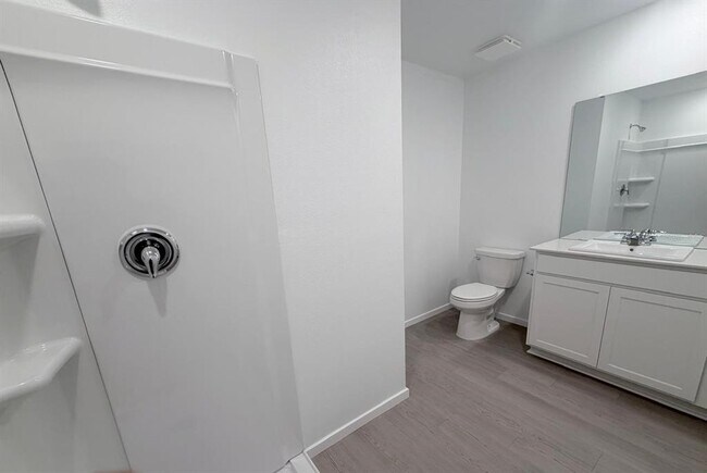 Building Photo - 1207 Orion St