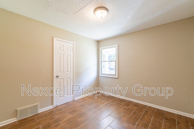 Building Photo - 3308 Spring Valley Cove