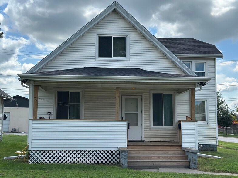 Building Photo - 2937 Ave a