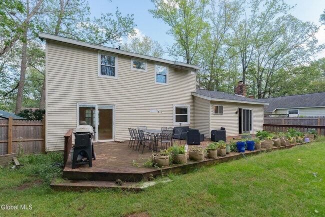 Building Photo - 3 Heather Ln