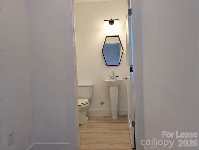 Building Photo - 26 Cub Rd