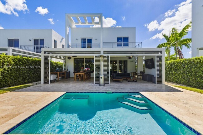 Building Photo - 10359 NW 67th Terrace