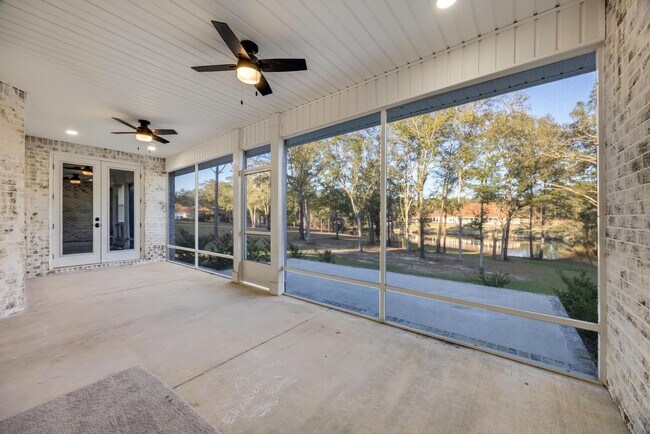 Building Photo - 1148 Sioux Cir