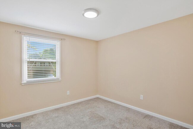 Building Photo - 9123 Old Burton Cir