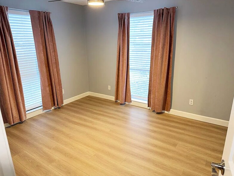 Building Photo - 750 Del Verde Cir