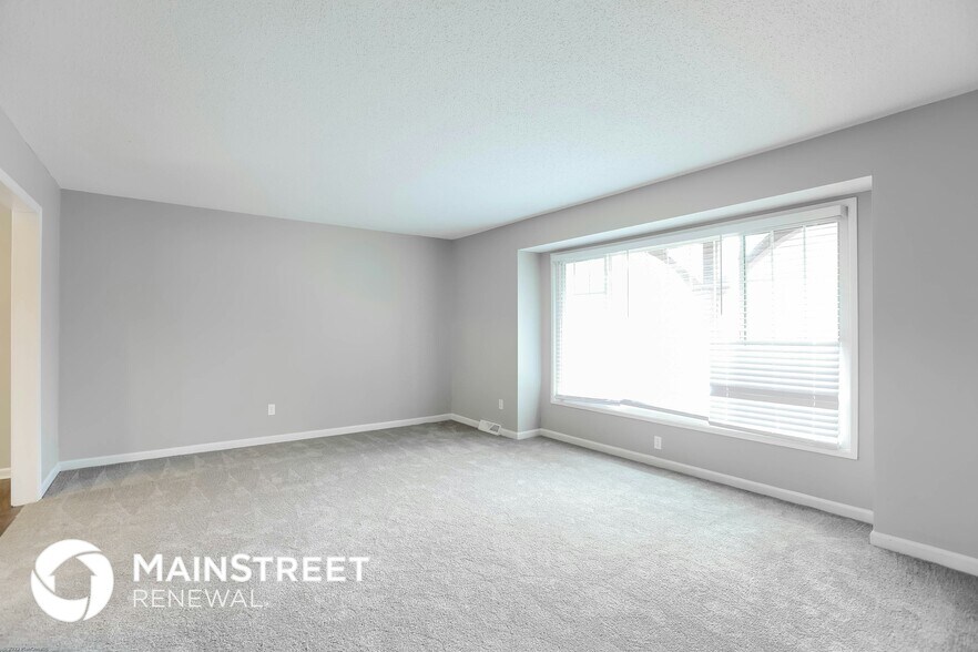 Building Photo - 6805 E 140th Pl