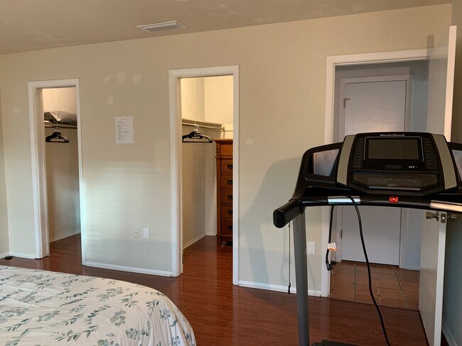 Building Photo - 7243 Antigua Pl