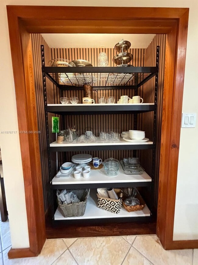 Building Photo - 1615 Harbor Dr