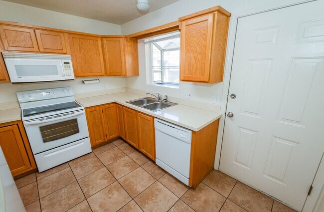 Building Photo - 1083 Desert Oak Pl