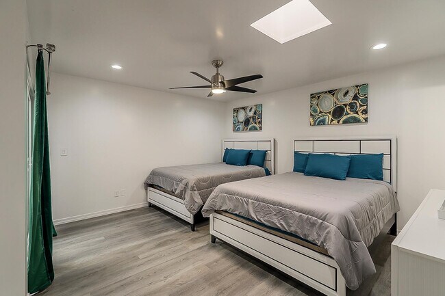 Building Photo - 2534 N 87th Way