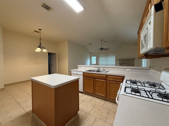 Building Photo - 6311 Rumford Ln